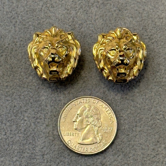 Vintage Gold Tone Roaring Lion Leverback Post Earrings - Picture 2 of 4
